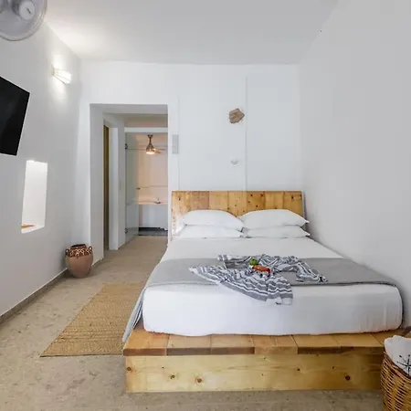 Casa Del Mar Milos - On The