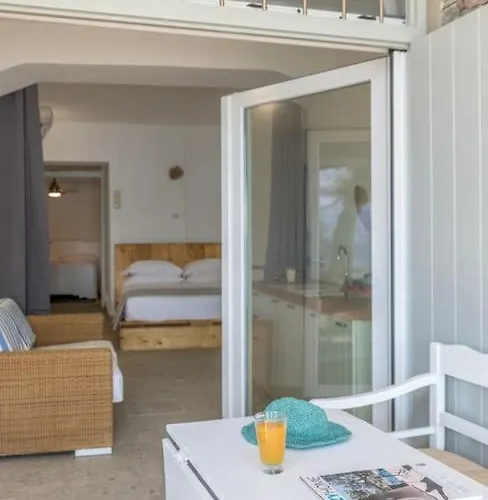 Casa Del Mar Milos - On The Holiday home Milos Island